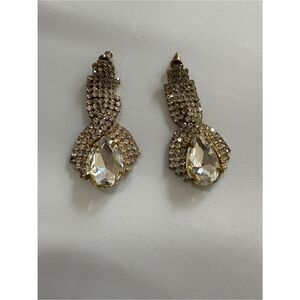 Vintage 10k Goldplated Austrian Crystal Bling Drop Earrings in a Art Deco Style